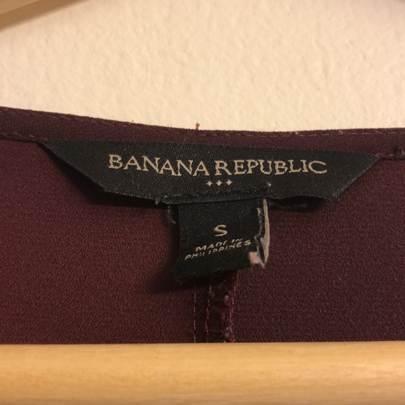 Banana Republic - sm maroon silky button-down w/billowy sleeves - Picture 3 of 7